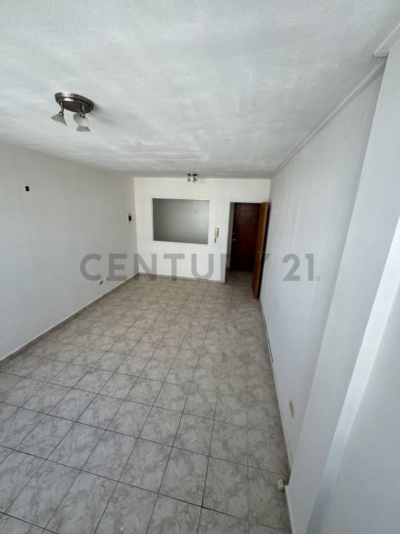 Foto de OFICINA EN VENTA LA PLATA, imagen 3