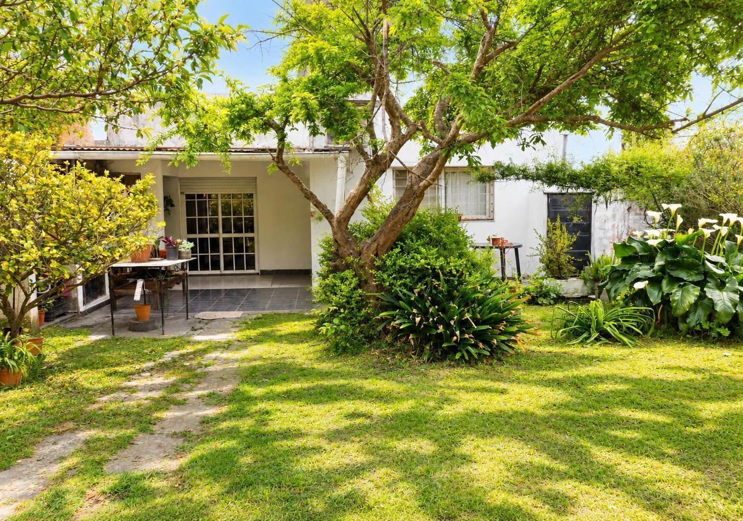 Foto de Casa en venta en La Plata, 2 dormitorios, imagen 1
