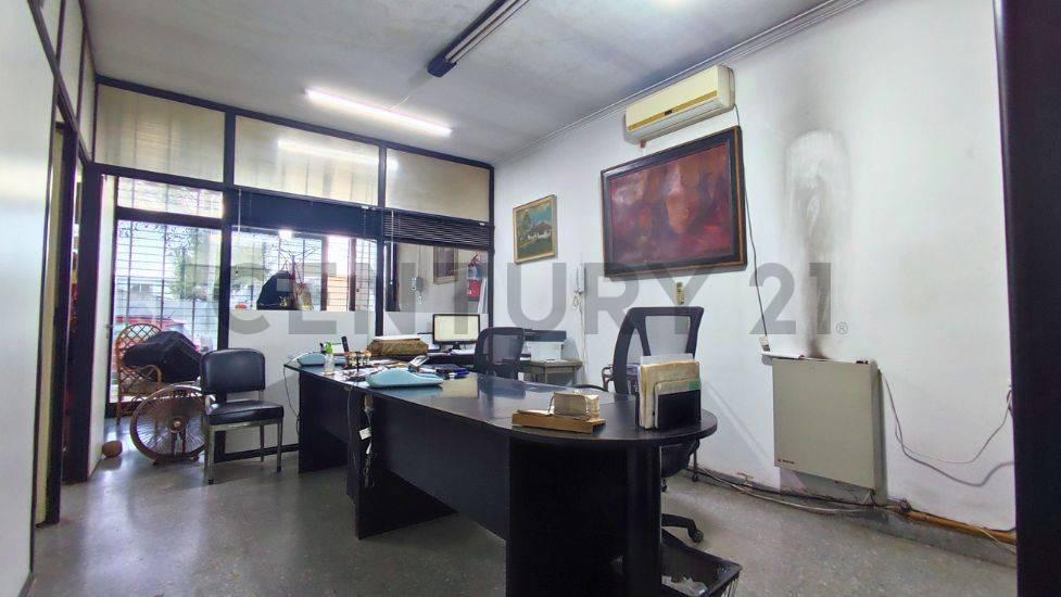 Venta Galpon 400 m² con Oficinas en Casco Urbano, La Plata 3