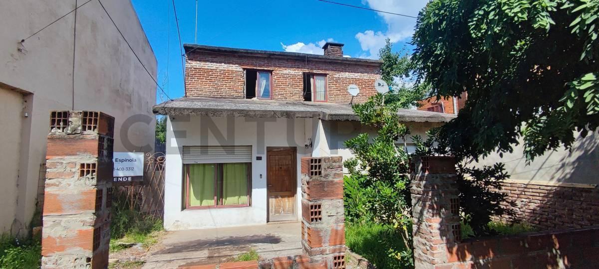 Casa en Venta 3 Dormitorios entre caminos, Villa Elisa
