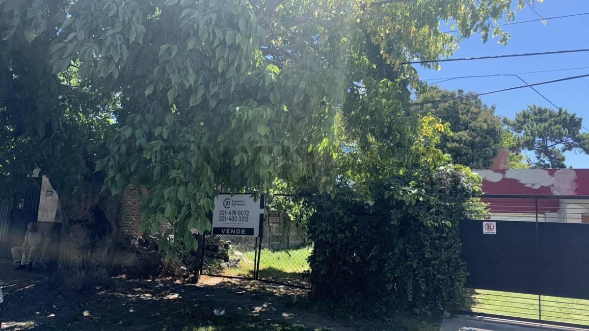 Excelente lote para inversion y desarrollo multifamiliar en Tolosa, La Plata