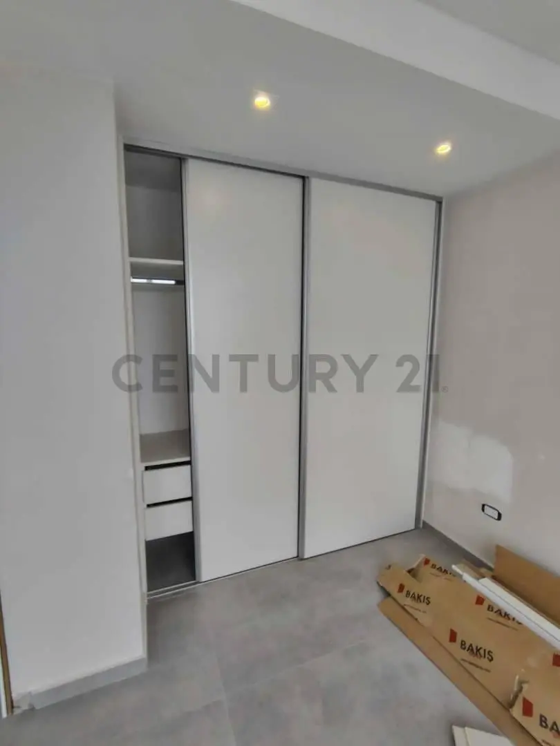 Venta de departamento a estrenar! 49 e/ 16 y 17 4