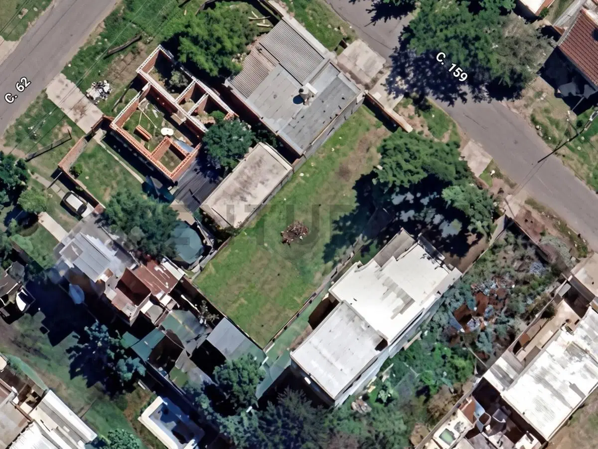 Lote de 300 m² cercado en los Hornos. 5