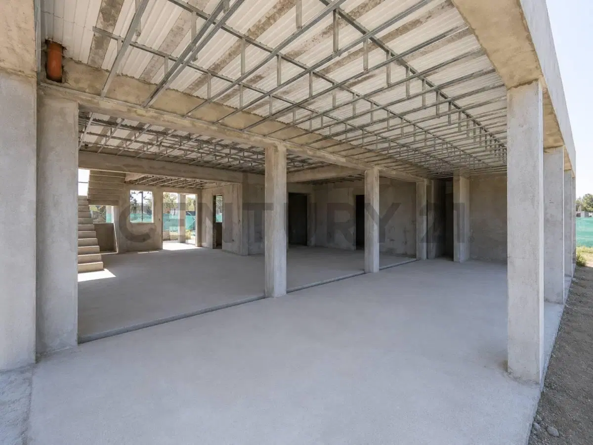 CASA EN VENTA EN HARAS DEL SUR III CON PILETA Y 4 DORMITORIOS 4