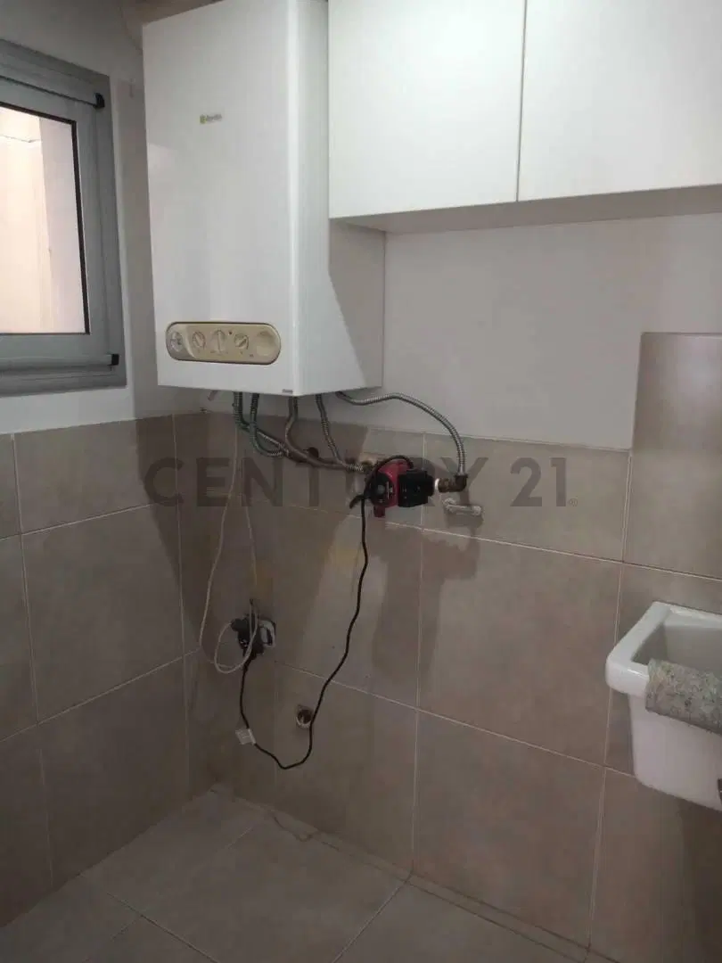 Departamento 3 ambientes con cochera en Zona Plaza Malvinas 8