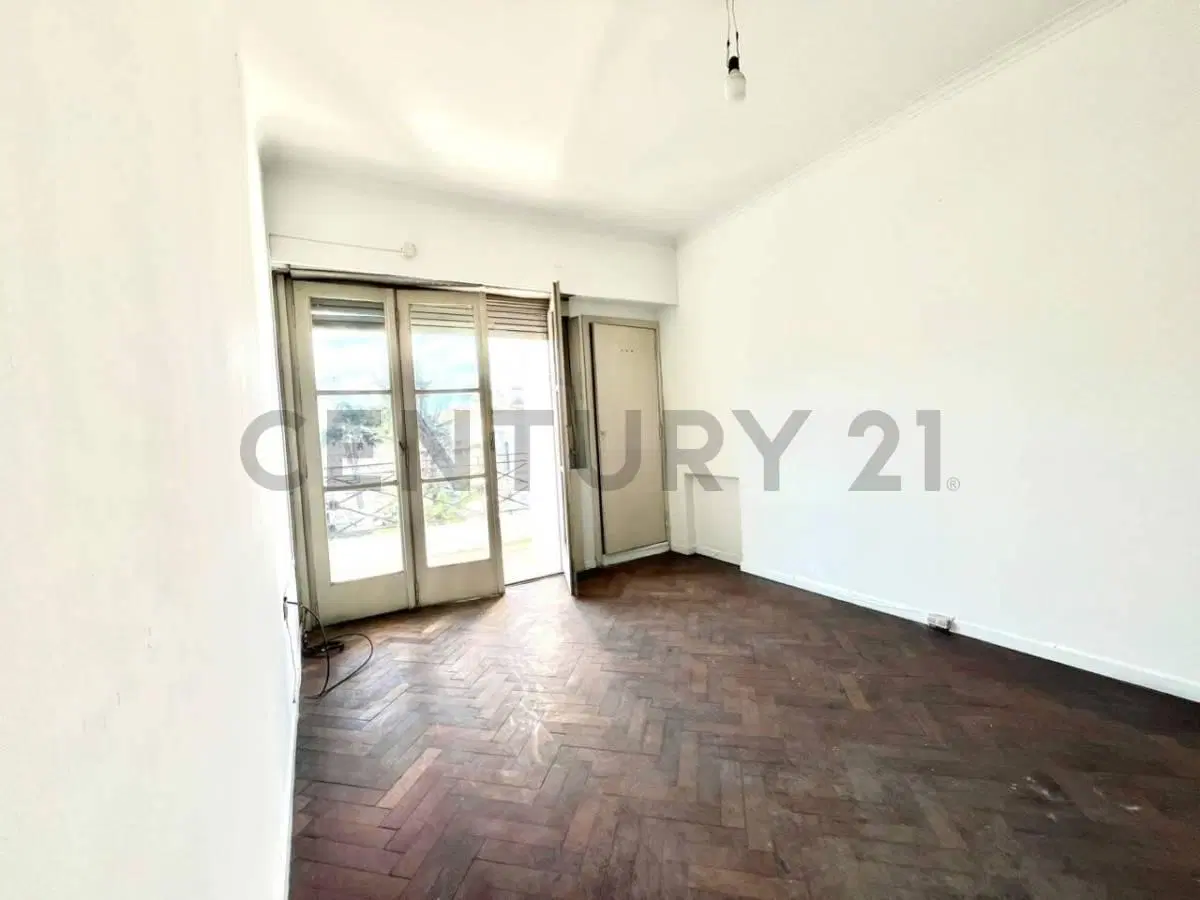 Departamento en venta de 2 dormitorios en La Plata 2