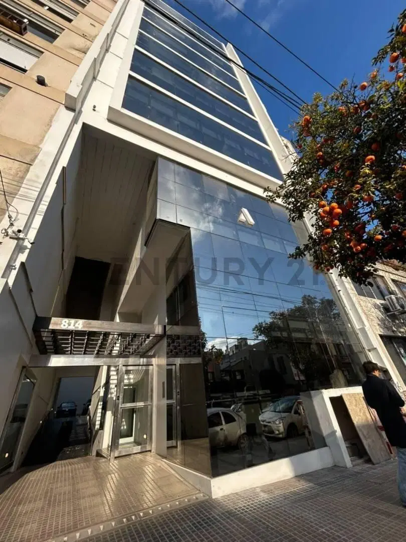 VENTA DE OFICINA A ESTRENAR 8