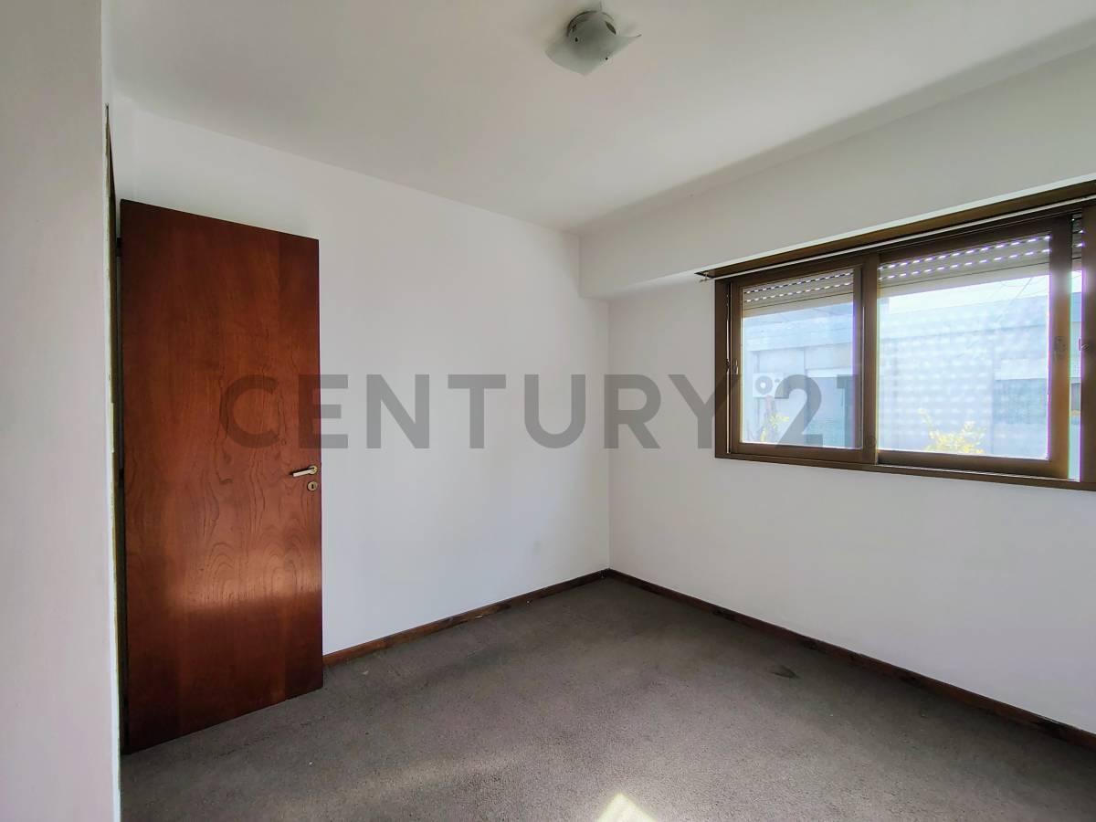 Foto de DEPARTAMENTO VENTA LA PLATA 1 DORMITORIO, imagen 3