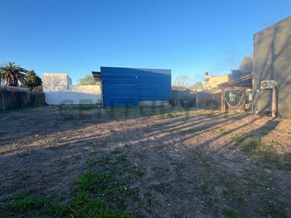 Foto de Galpón sobre lote de 337 m² en Villa Elvira, imagen 2