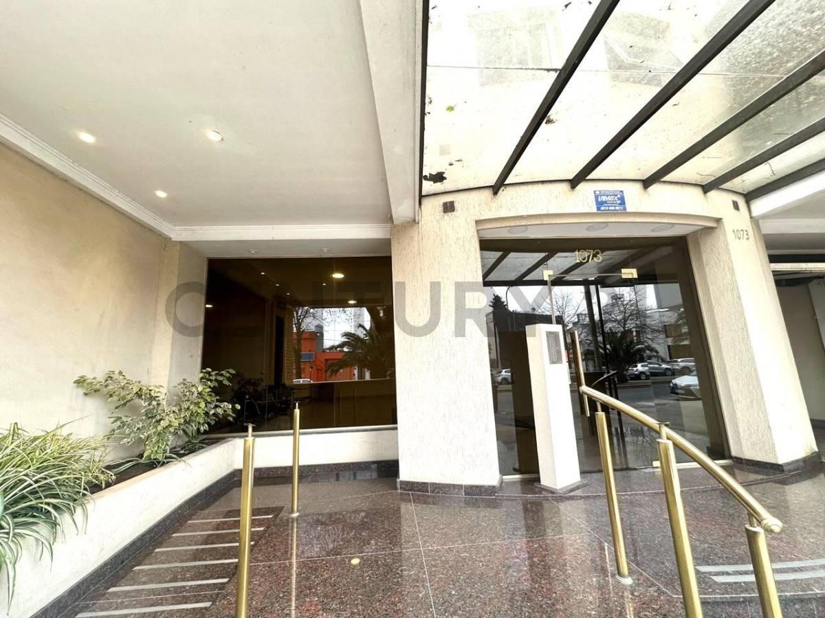 Foto de Departamento en venta de 2 dormitorios con cochera, imagen 1