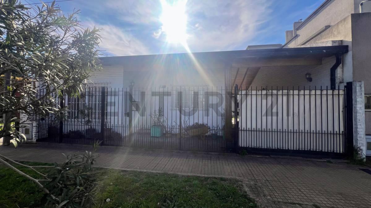 Foto de Casa 2 Dormitorios, Jardín y Quincho en Tolosa, imagen 3