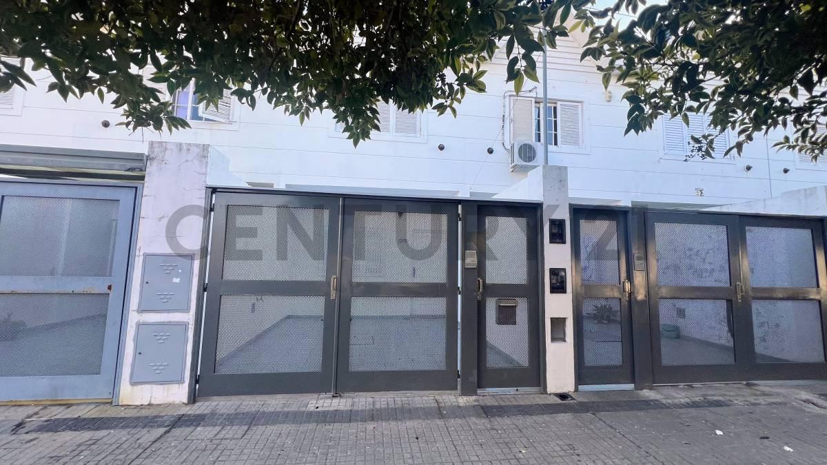 Foto de Dúplex 2 Dormitorios, patio y cochera en La Plata, imagen 4