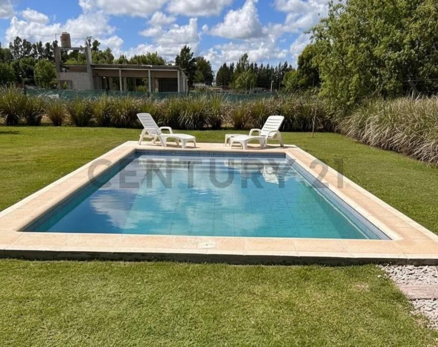 Foto de Hermosa y luminosa casa en Coronel Brandsen, imagen 1