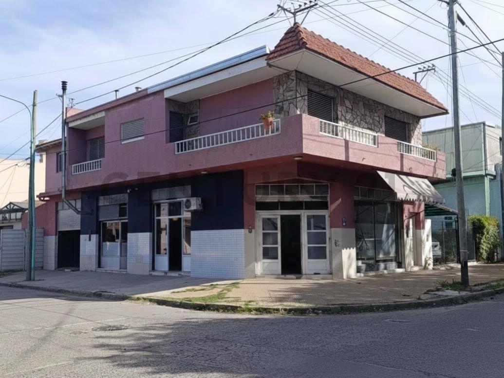 Foto de 3 locales + casa en Berisso zona comercial, imagen 5