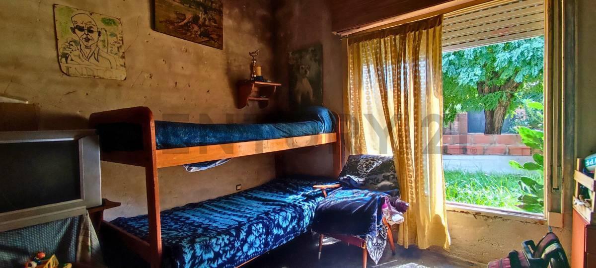 Foto de Casa en Venta 3 Dormitorios entre caminos, Villa Elisa, imagen 2