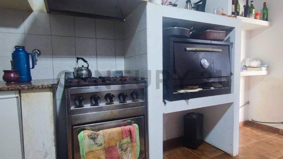 Foto de Casa 4 dormitorios con Local independiente en Villa Elvira, imagen 4