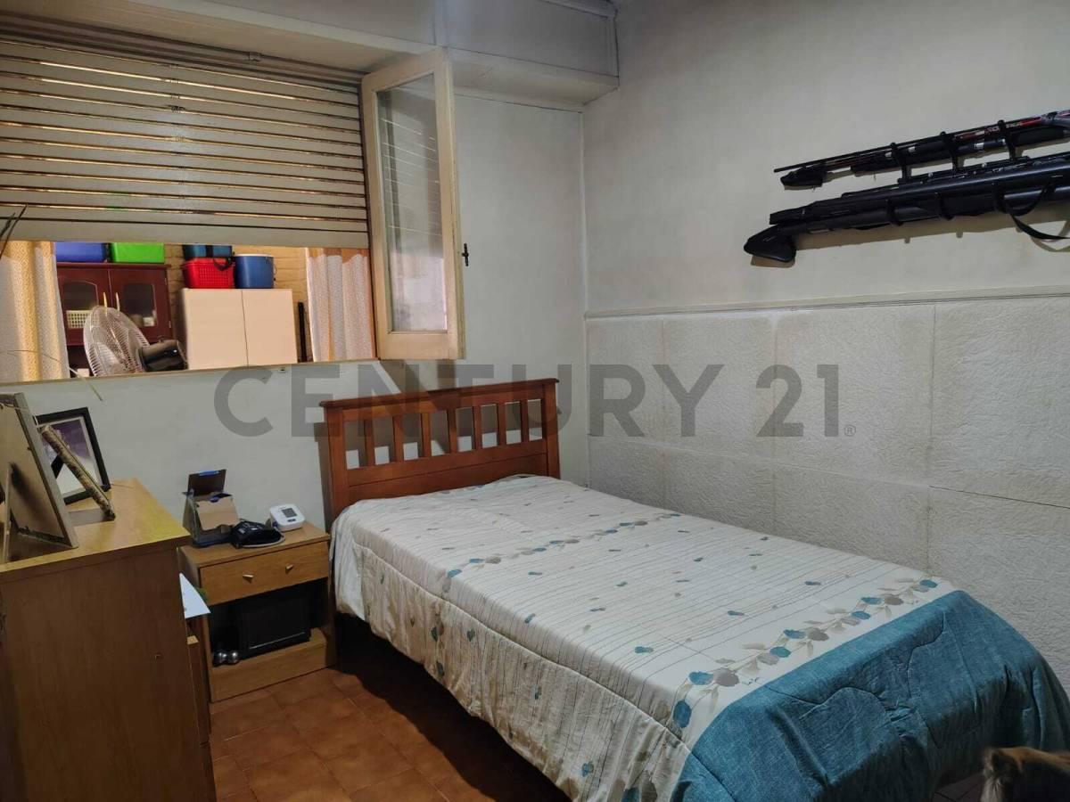 Foto de Galpón/depósito con vivienda sobre avenida., imagen 5
