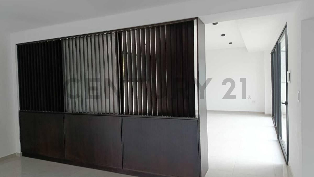 Foto de Semipiso A Estrenar + Cochera + TerrazaPrivada + Casco Urbano, La Plata, imagen 1