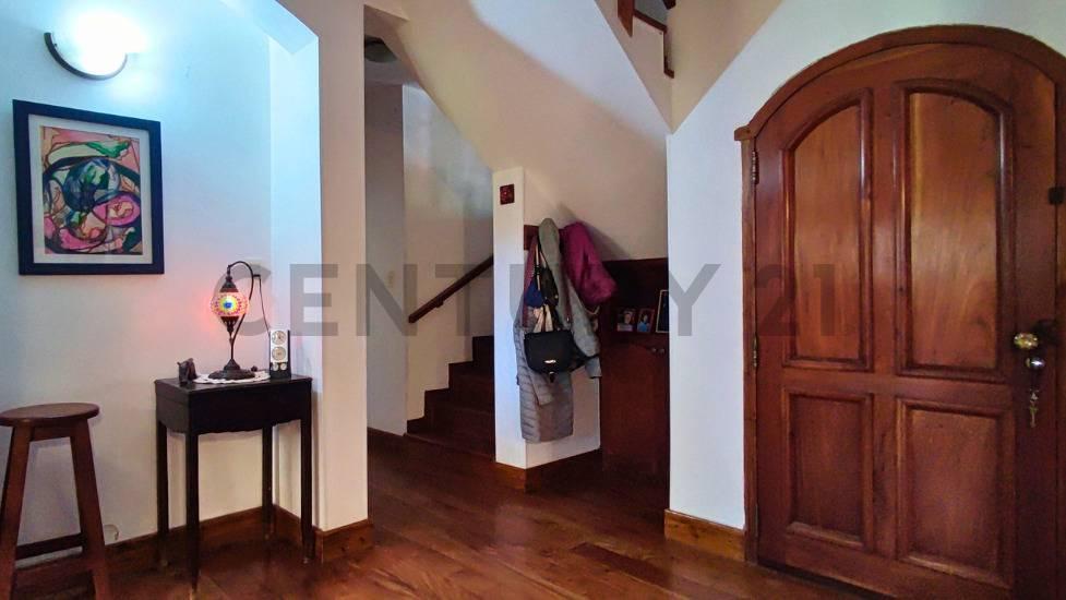 Foto de Casa en Venta en City Bell entre caminos, imagen 1