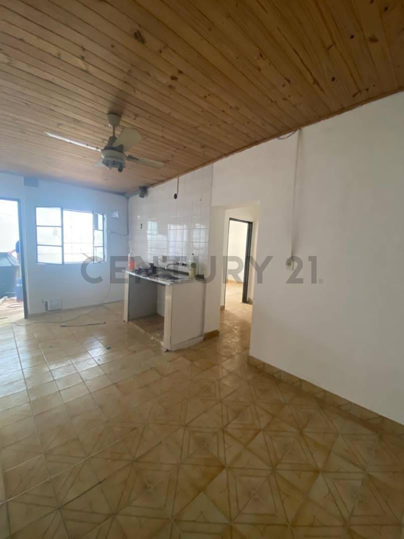 Foto de DEPARTAMENTO PH EN ALQUILER LOS HORNOS, imagen 1
