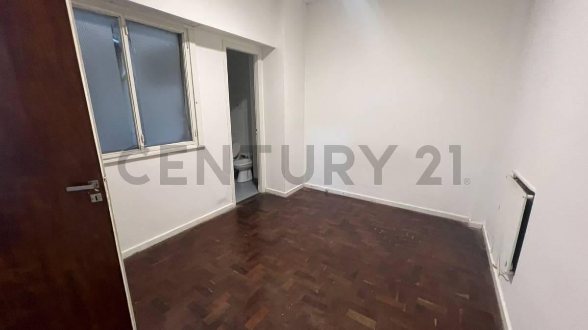 Foto de Departamento 1 dormitorio zona Plaza San Martín., imagen 2