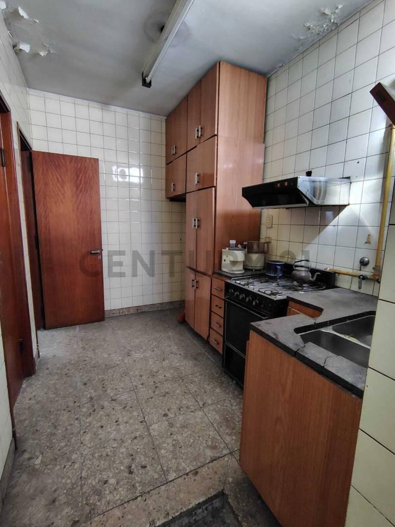 Foto de Venta de Casa a Remodelar sobre Av. Horacio Cestino e/ Independencia y, imagen 4
