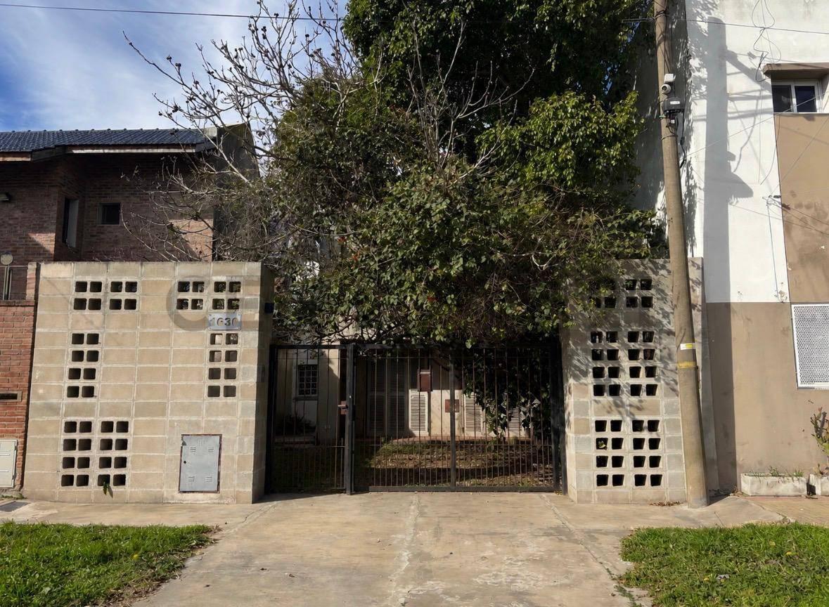 Foto de VENTA DE CASA EN LA PLATA, imagen 1