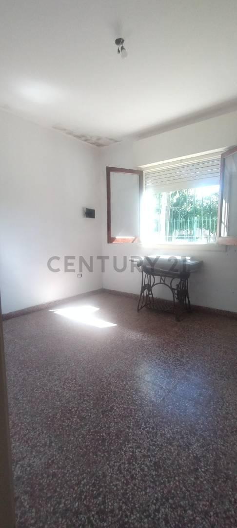 Foto de CASA EN VENTA EN LOS HORNOS - LA PLATA - CALLE 146 Nro. 1569 E/64 Y 65, imagen 5