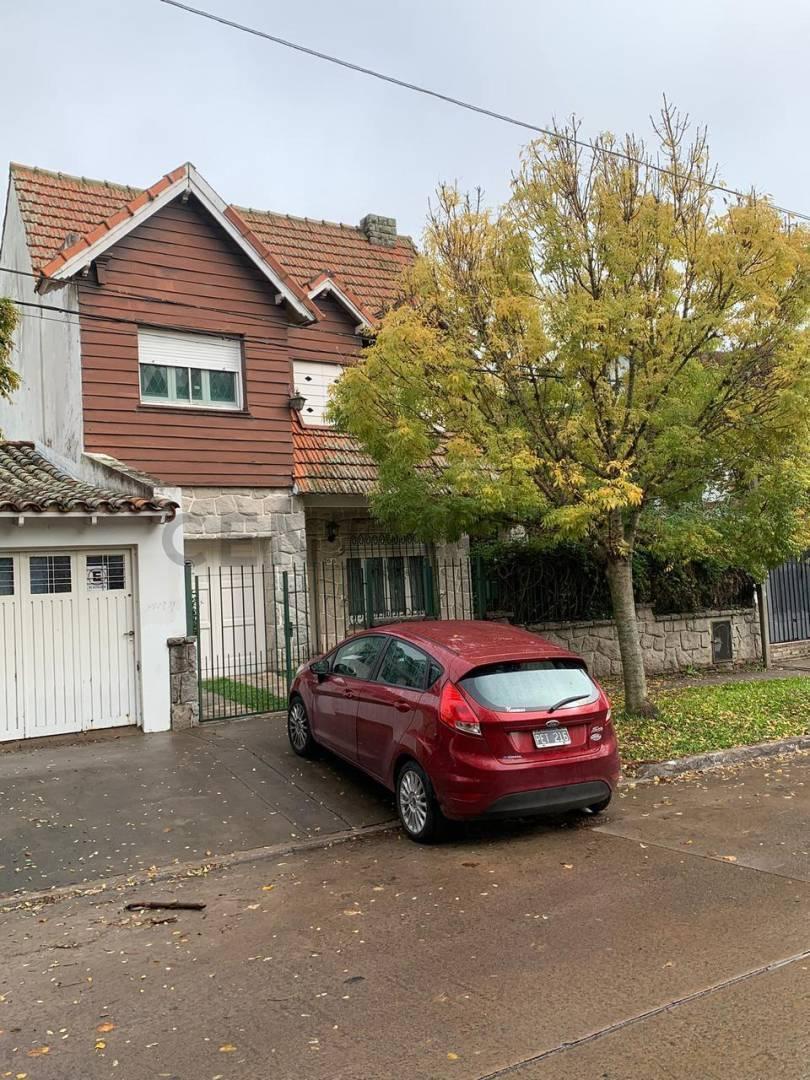 Foto de Casa de Estilo en Venta en City Bell, imagen 4