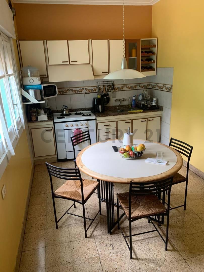 Foto de Casa de Estilo en Venta en City Bell, imagen 5
