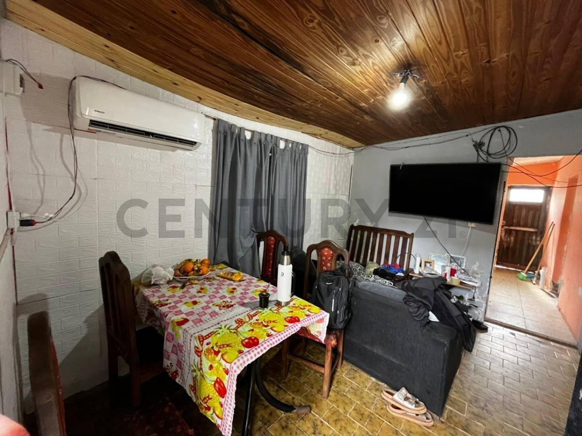 Foto de Casa a reciclar en venta – Gran lote y potencial – La Plata, imagen 1