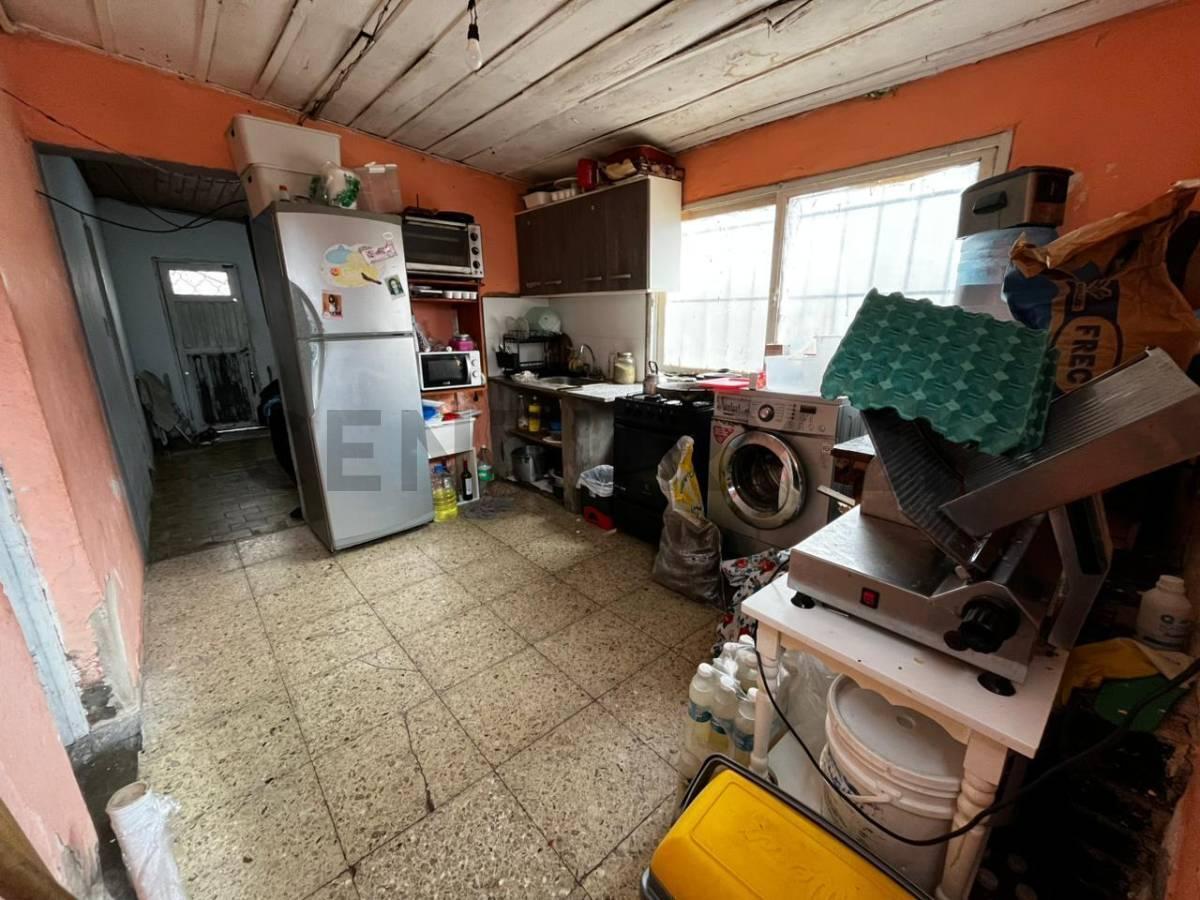 Foto de Casa a reciclar en venta – Gran lote y potencial – La Plata, imagen 4