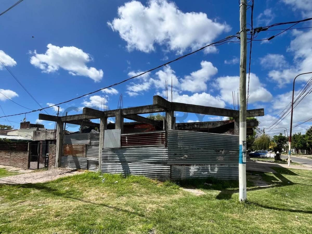 Foto de Casa en venta sobre esquina – Gran potencial de reciclaje – La Plata, imagen 5