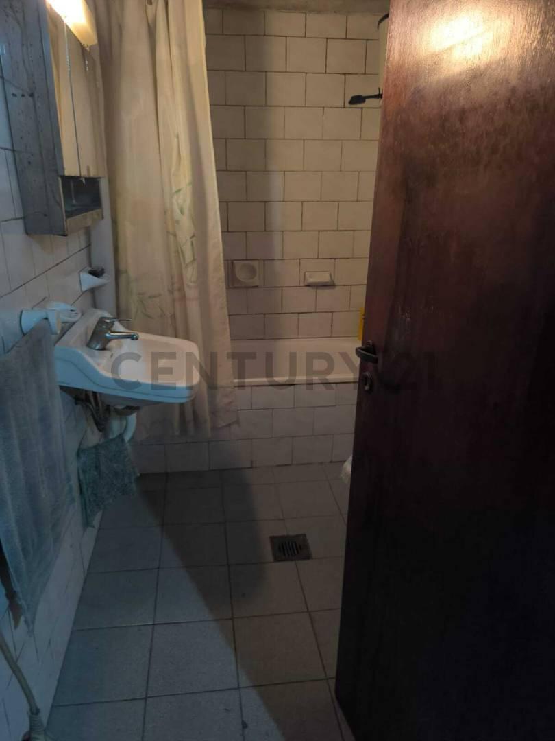 Foto de PH EN VENTA APTO BANCO. POSIBLE PERMUTA DE UN DORMITORIO EN LA PLATA, imagen 3