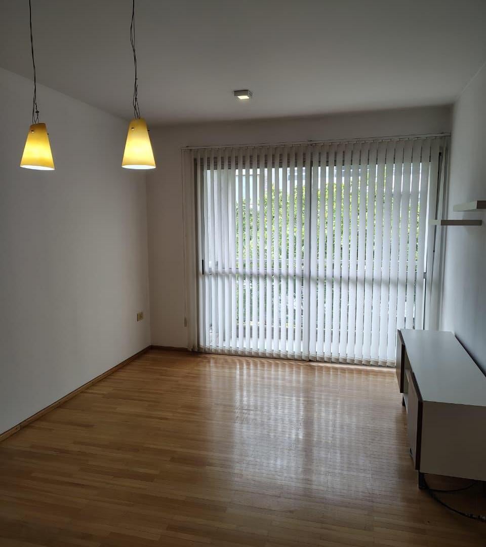 Foto de Departamento de una habitación en alquiler 51 e/ 21 y 22, imagen 2