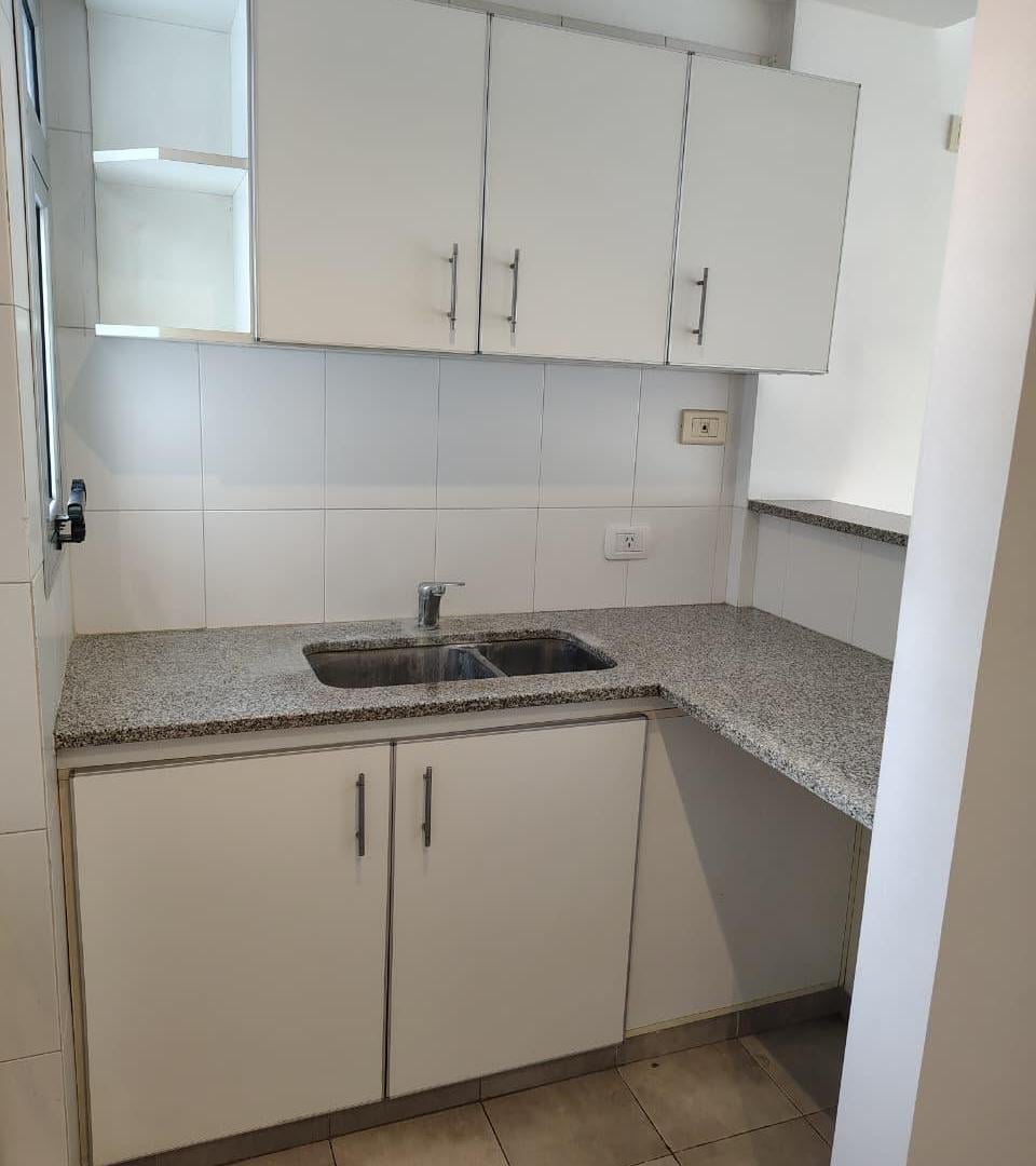 Foto de Departamento de una habitación en alquiler 51 e/ 21 y 22, imagen 4