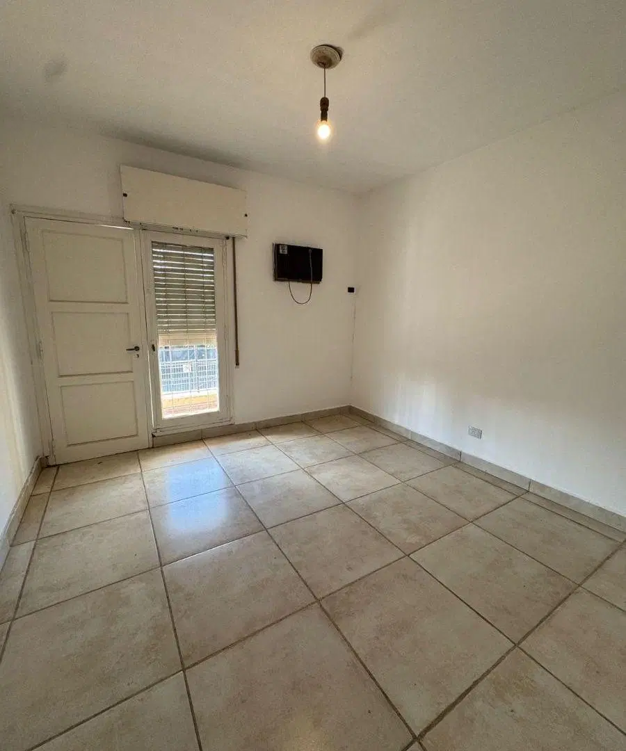 ALQUILO CASA EN PLANTA ALTA, B OBSERVATORIO, COCHERA, 3 DORMI, UN BAÑO! CASA GRANDE Y COMODA! 8