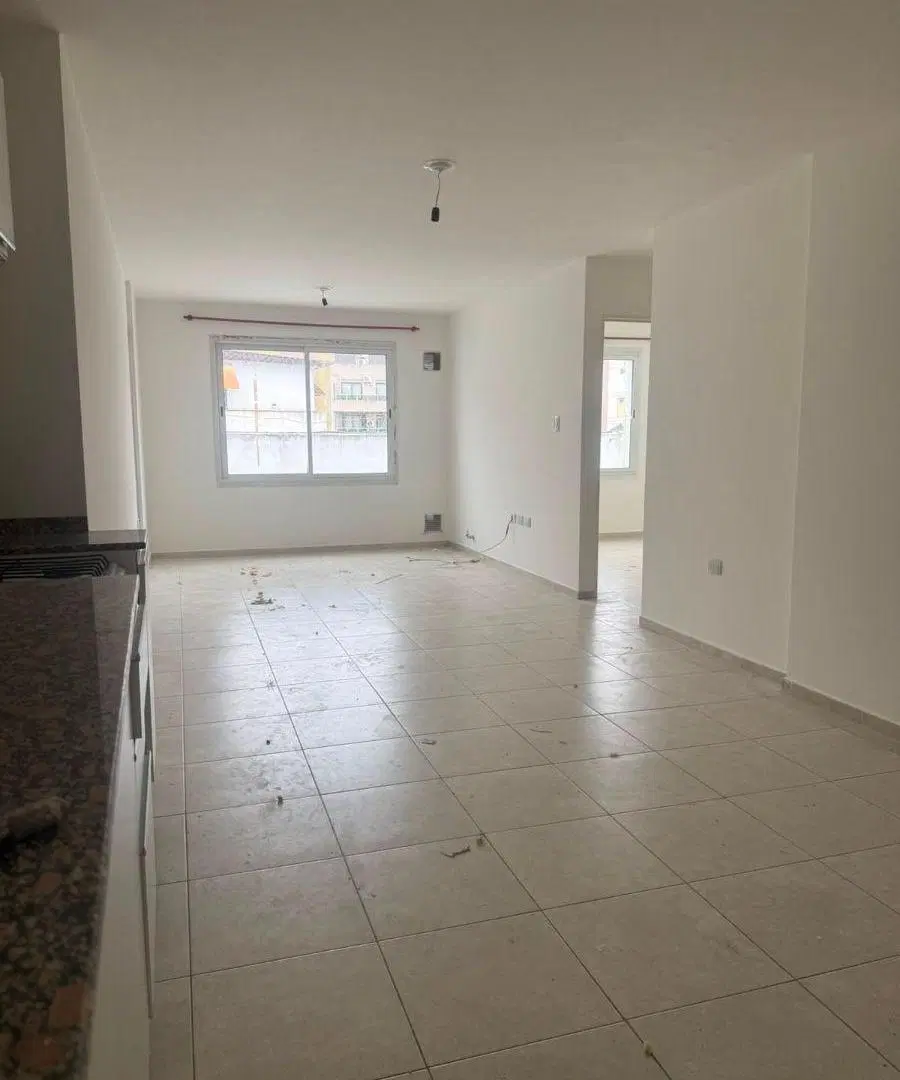 MERGER INMOBILIARIALQUILA DPTO DE UN DORMI, SIN BALCON A 50MT DE CALLE BV.ILLIA NUEVA CBA! 3