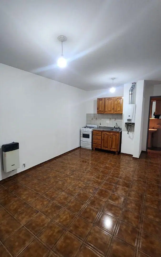 MERGER VENDE OPORTUNIDAD, DPTO DE UN DORMITORIO FRENTE A JEFATURA. ALBERDI 2