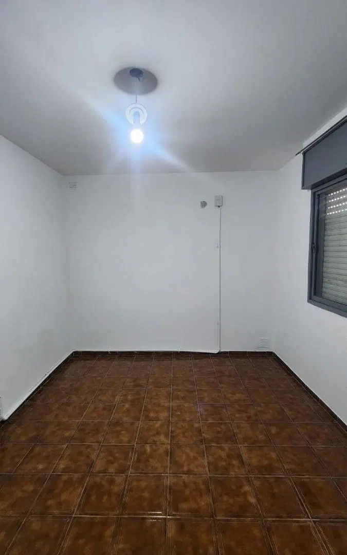 MERGER VENDE OPORTUNIDAD, DPTO DE UN DORMITORIO FRENTE A JEFATURA. ALBERDI 5