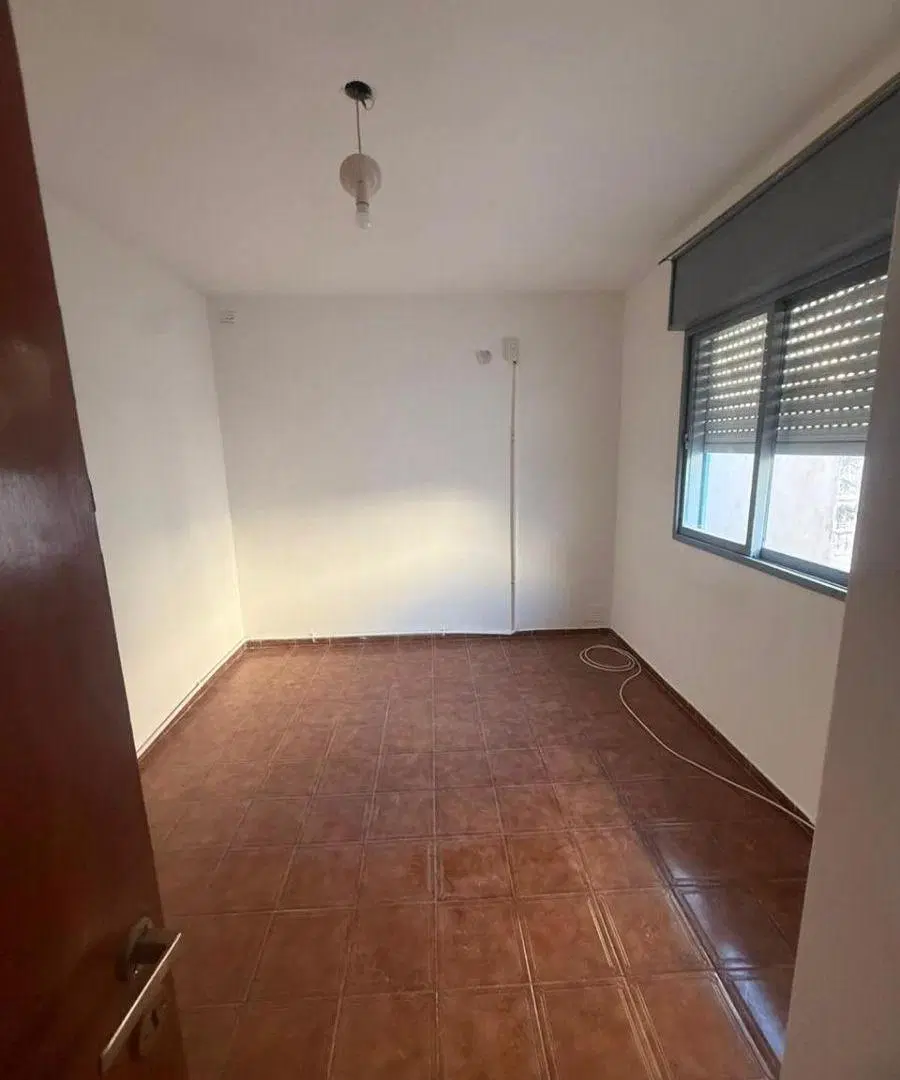 MERGER VENDE OPORTUNIDAD, DPTO DE UN DORMITORIO FRENTE A JEFATURA. ALBERDI 3