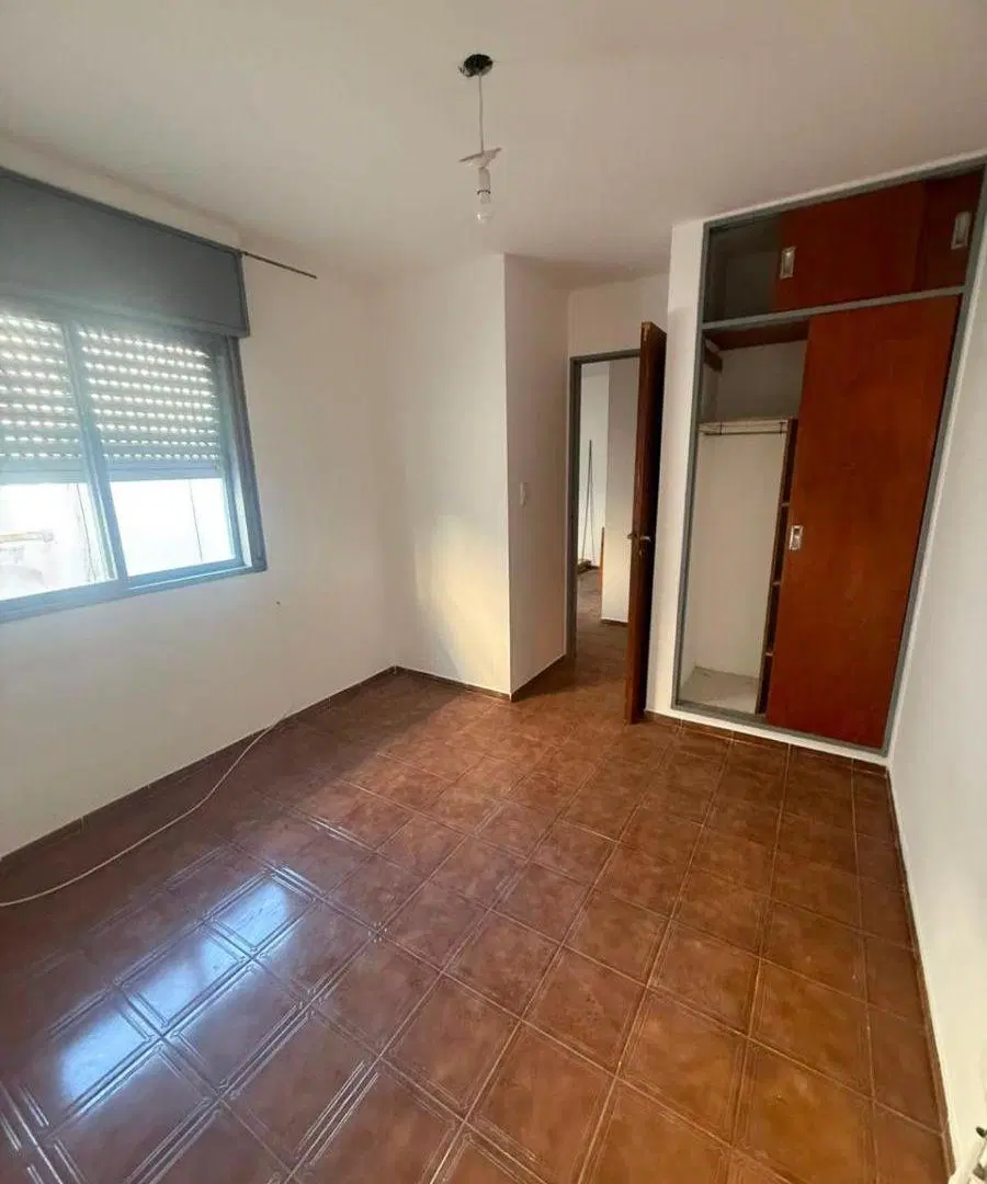 MERGER VENDE OPORTUNIDAD, DPTO DE UN DORMITORIO FRENTE A JEFATURA. ALBERDI 1