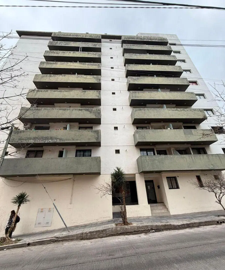 MERGER VENDE DPTO DE DOS DORMITORIOS, EN AV PUEYRREDON ESQUINA CORRO! OPCION COCHERA!REC MENOR. 2