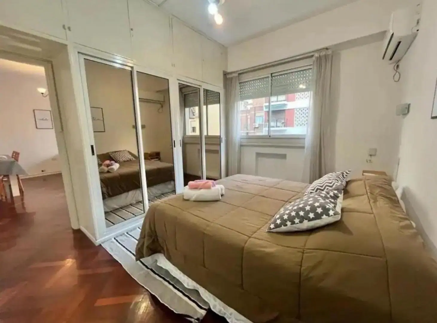 Expensas incluídas - Luminosos dos ambientes en Uriburu y Las Heras - Recoleta 5