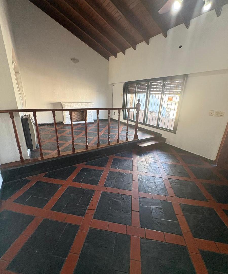 Foto de Departamento en planta alta con terraza, imagen 1