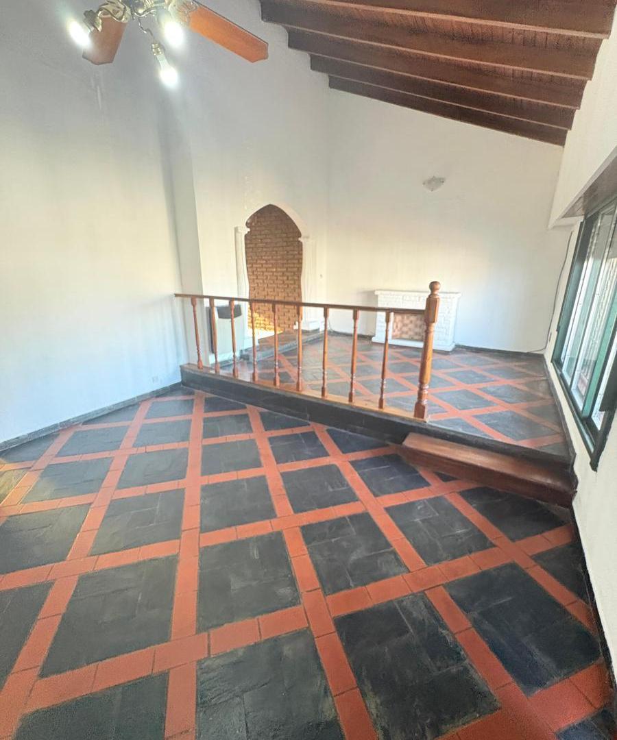 Foto de Departamento en planta alta con terraza, imagen 2