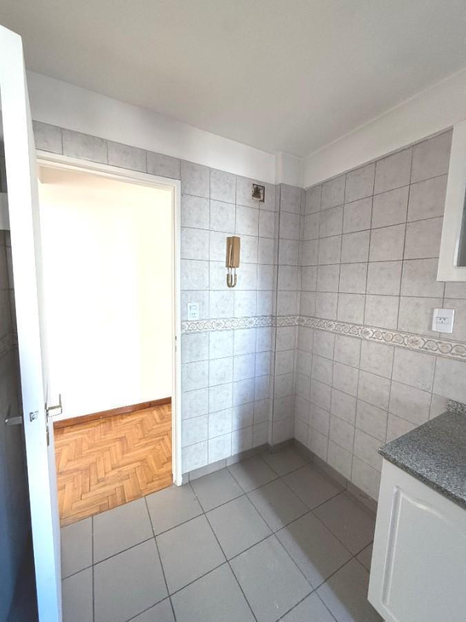 Foto de Departamento alquiler tradicional sin muebles, imagen 2