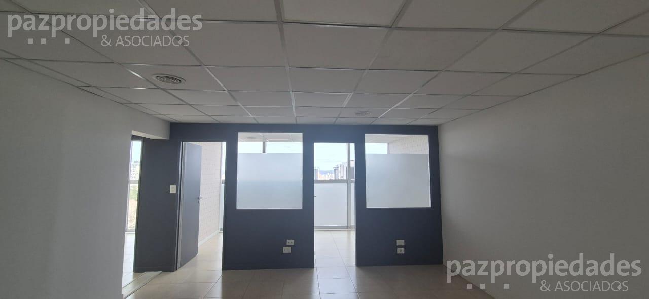 Oficinas en Venta con cocheras Z/altos
