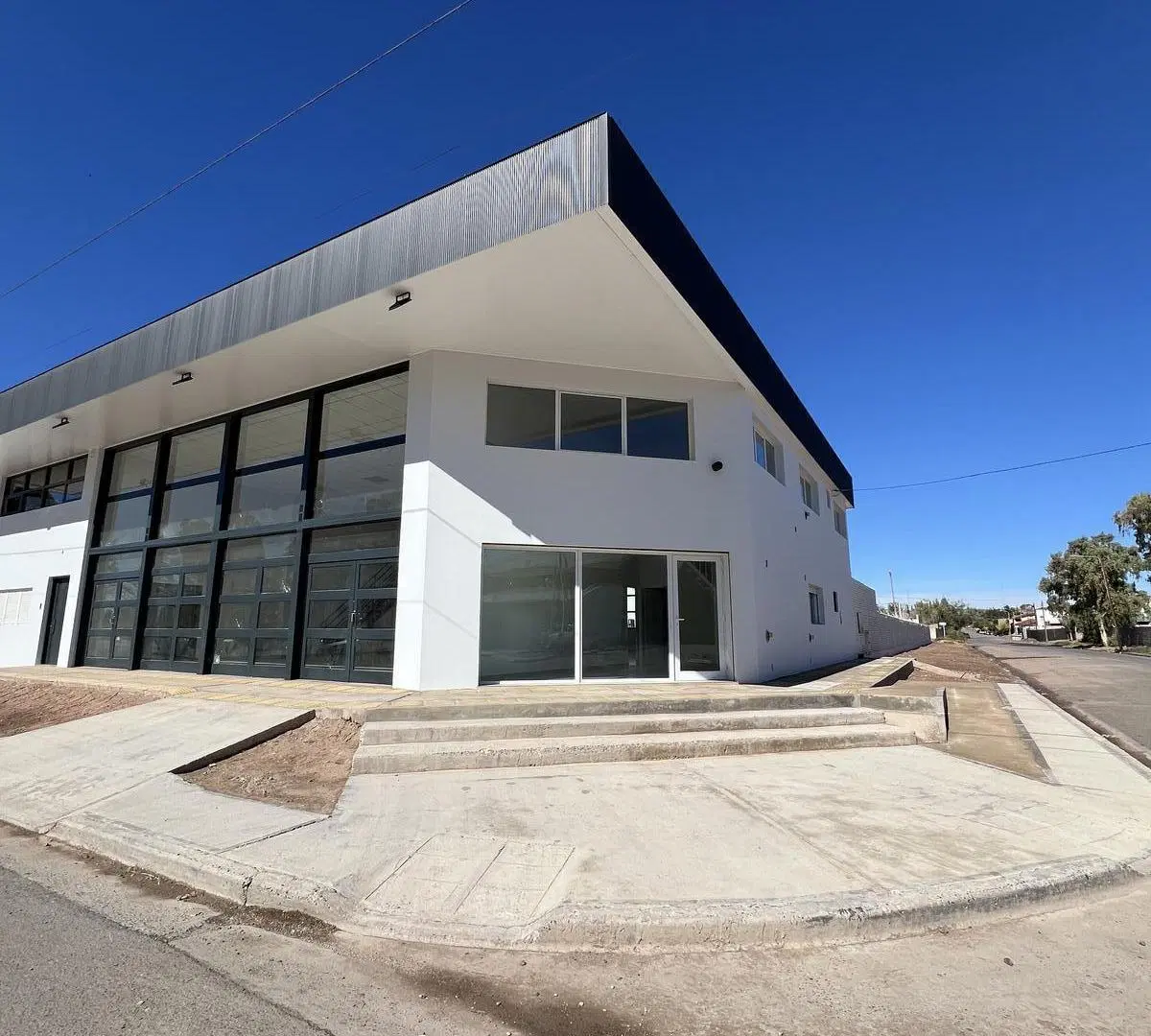 Alquiler Base y Edificio Comercial Centenario sobre Ruta 7 Neuquen 5
