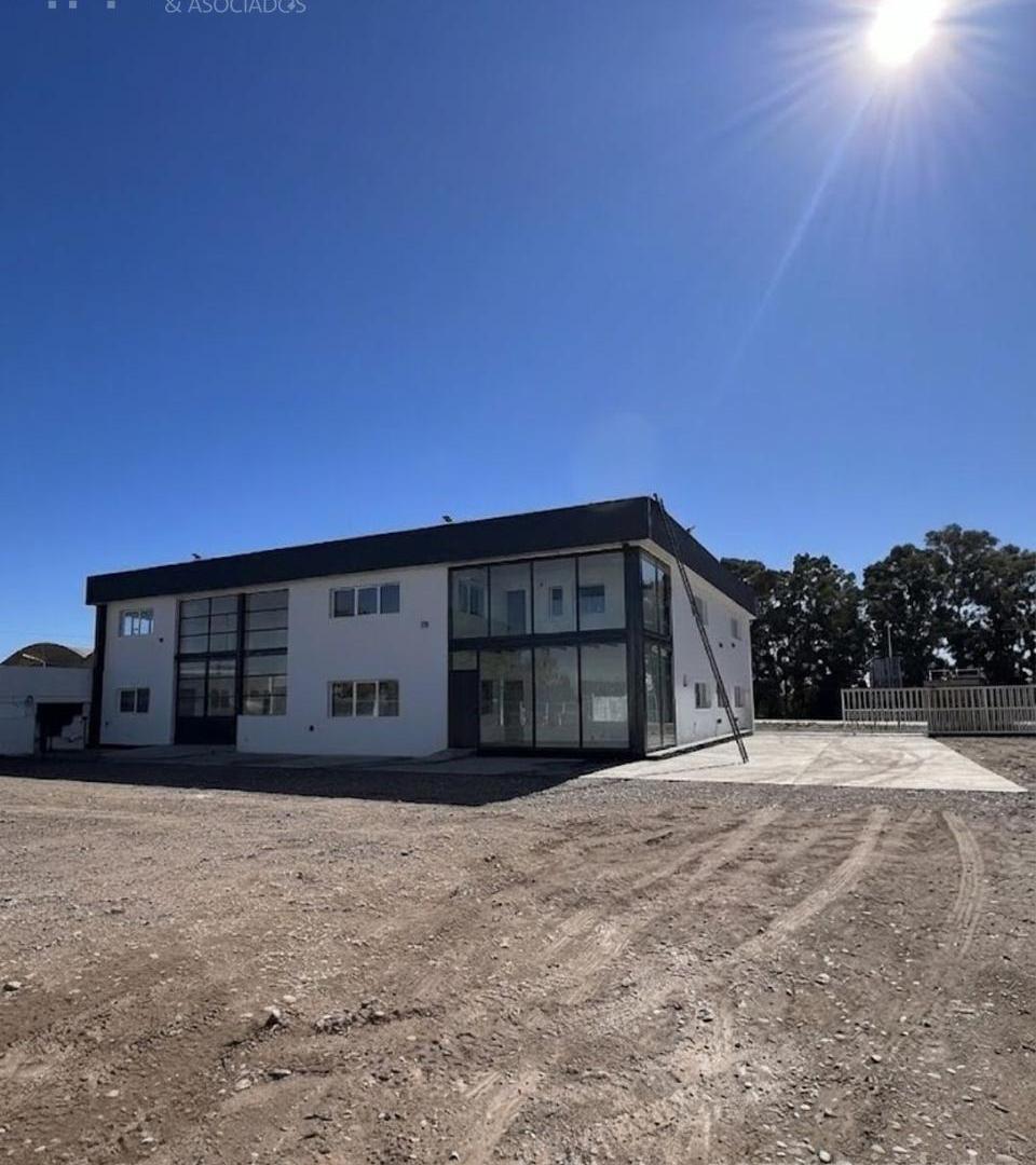 Alquiler Base y Edificio Comercial Centenario sobre Ruta 7 Neuquen